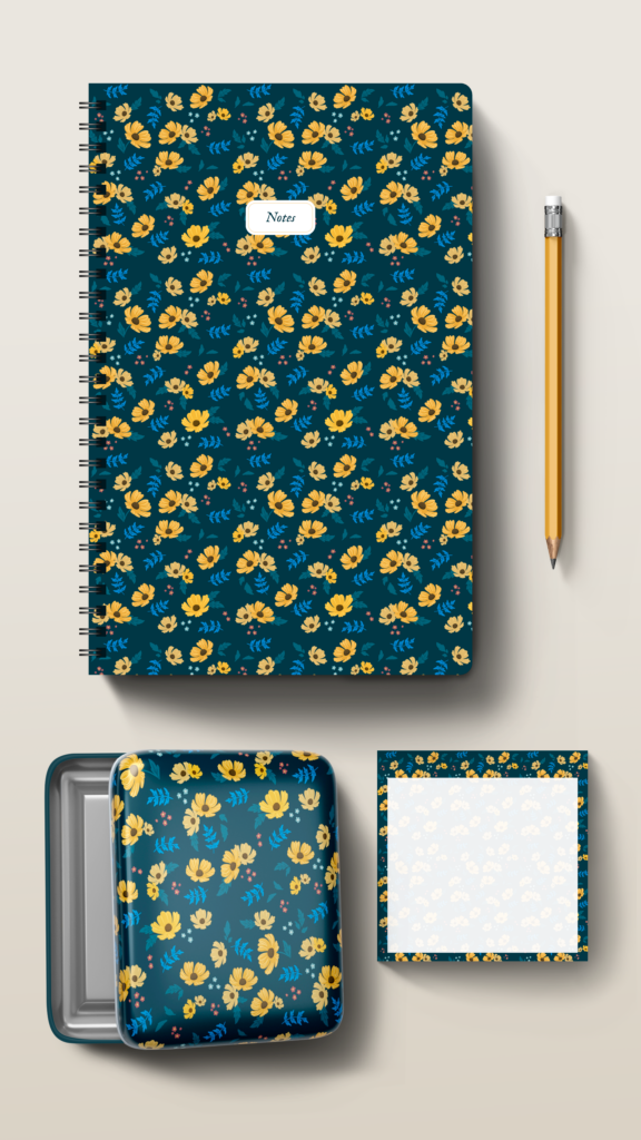 Ensemble de carnet, post-it et boîte en métal fleuri